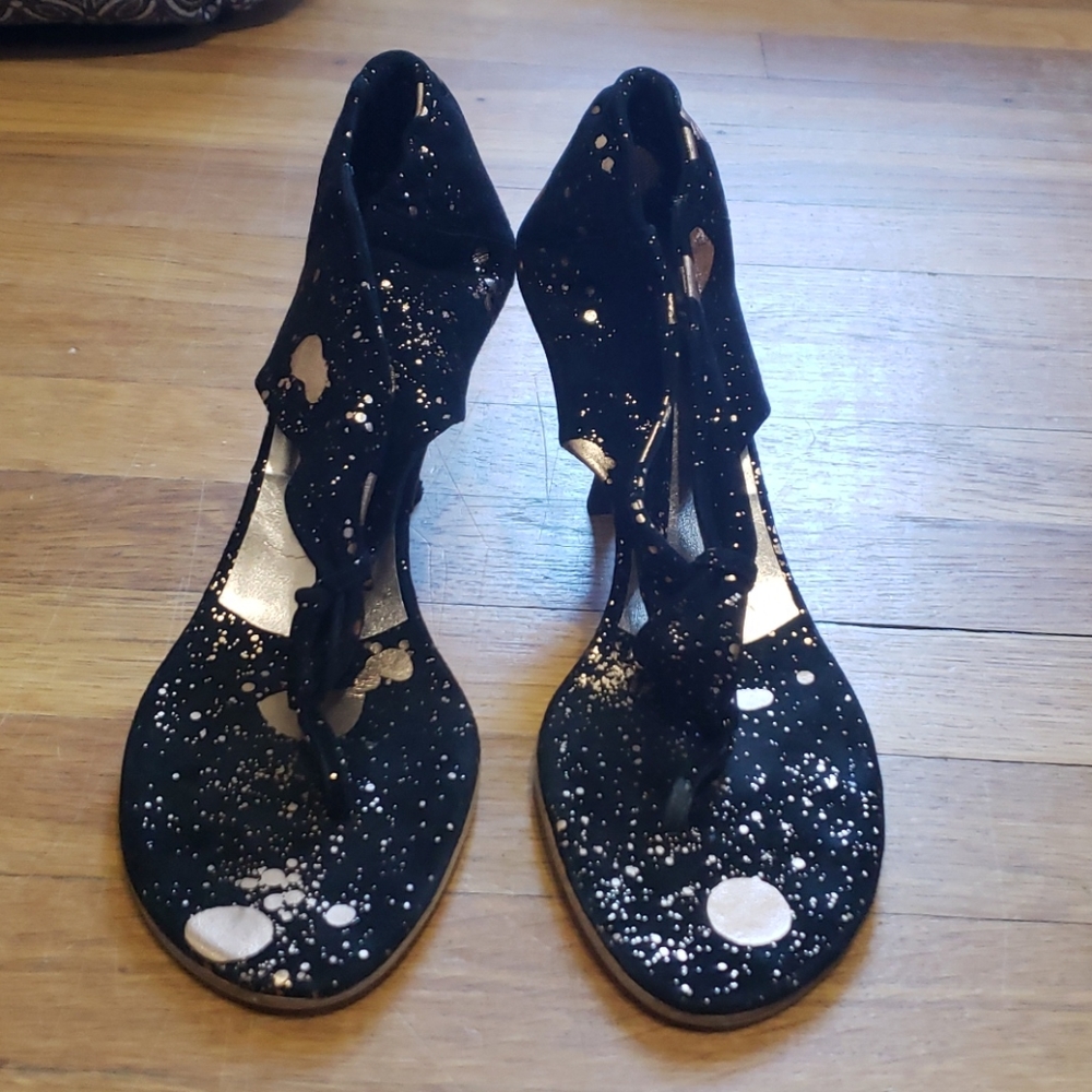 Metallic and Suede Thong Sandals